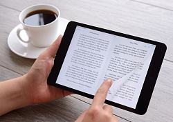 Apple вступает в битву с Amazon за рынок электронных книг