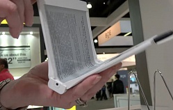 E Ink создала первую электронную книгу со складным экраном