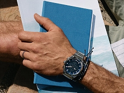 Компания Fossil представила новые часы с дополнительным e-ink дисплеем